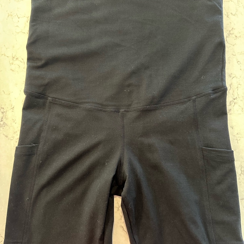 Kindred Bravely Black Medium Apparel